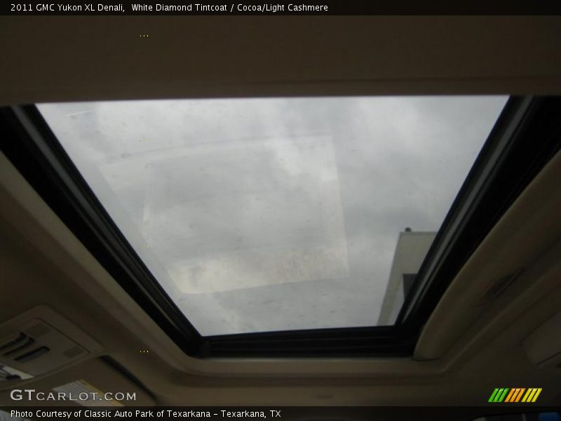 Sunroof of 2011 Yukon XL Denali