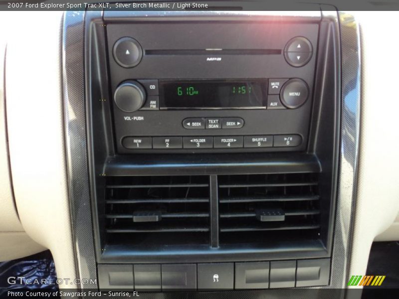 Controls of 2007 Explorer Sport Trac XLT