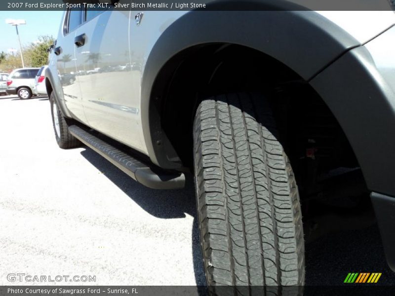 Silver Birch Metallic / Light Stone 2007 Ford Explorer Sport Trac XLT