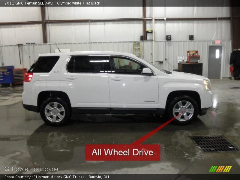 Olympic White / Jet Black 2011 GMC Terrain SLE AWD