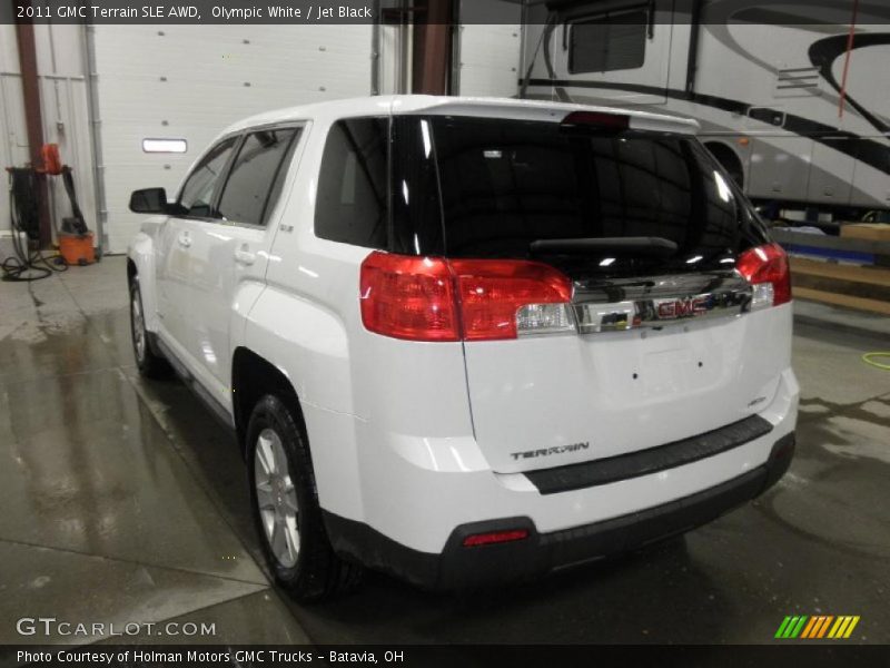 Olympic White / Jet Black 2011 GMC Terrain SLE AWD