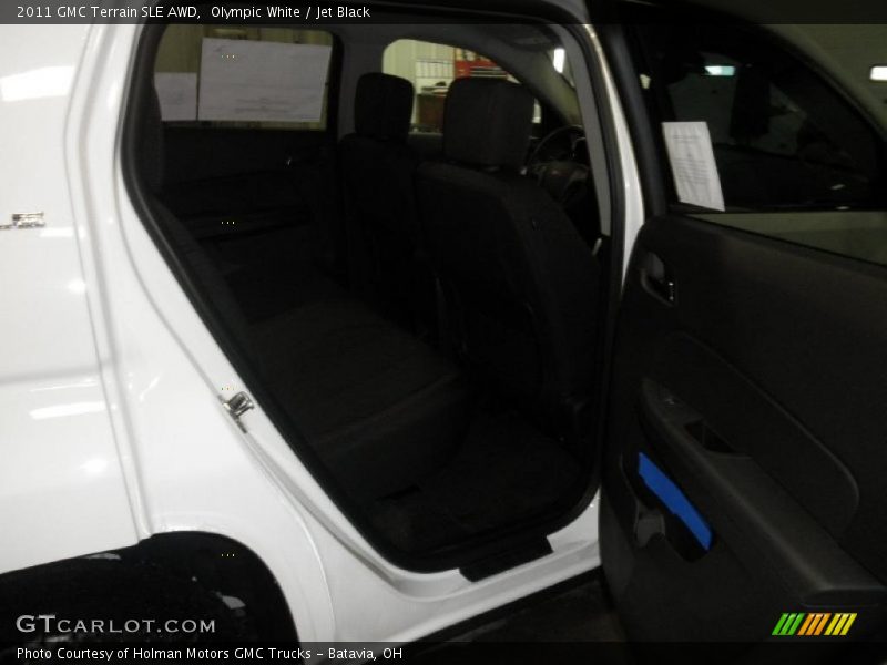 Olympic White / Jet Black 2011 GMC Terrain SLE AWD