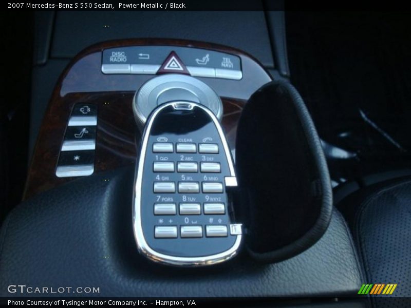 Controls of 2007 S 550 Sedan