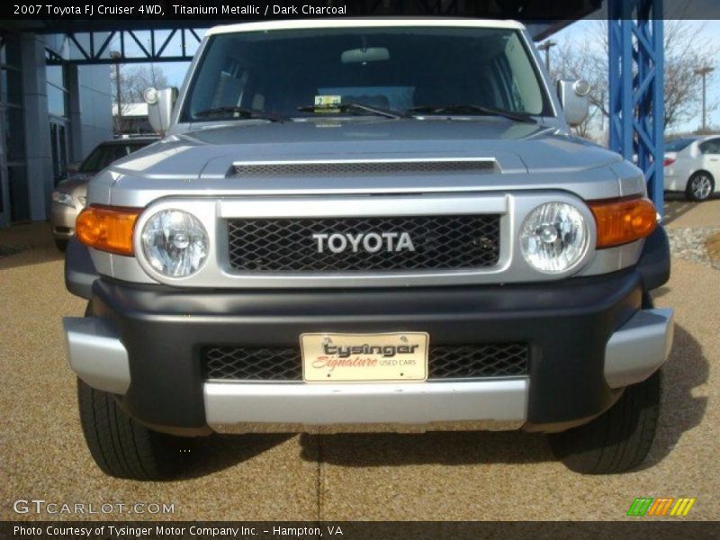 Titanium Metallic / Dark Charcoal 2007 Toyota FJ Cruiser 4WD
