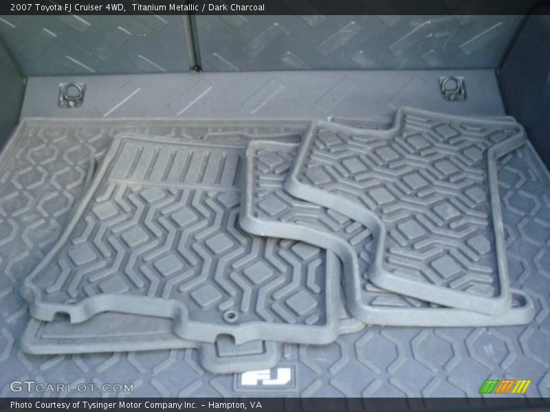 Titanium Metallic / Dark Charcoal 2007 Toyota FJ Cruiser 4WD