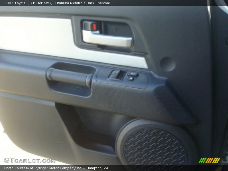 Titanium Metallic / Dark Charcoal 2007 Toyota FJ Cruiser 4WD
