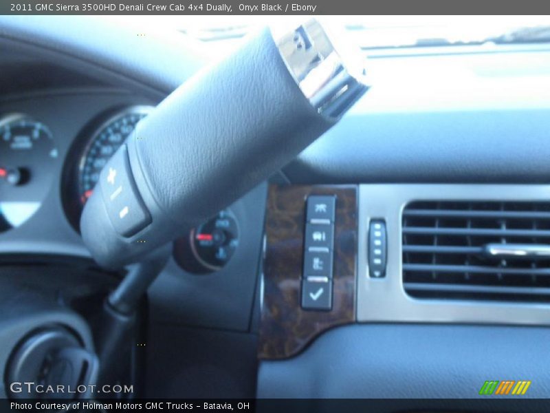 Onyx Black / Ebony 2011 GMC Sierra 3500HD Denali Crew Cab 4x4 Dually