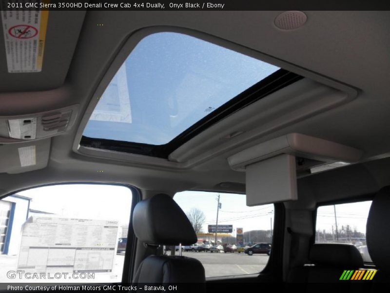 Onyx Black / Ebony 2011 GMC Sierra 3500HD Denali Crew Cab 4x4 Dually
