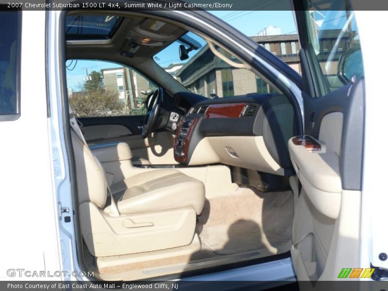 Summit White / Light Cashmere/Ebony 2007 Chevrolet Suburban 1500 LT 4x4