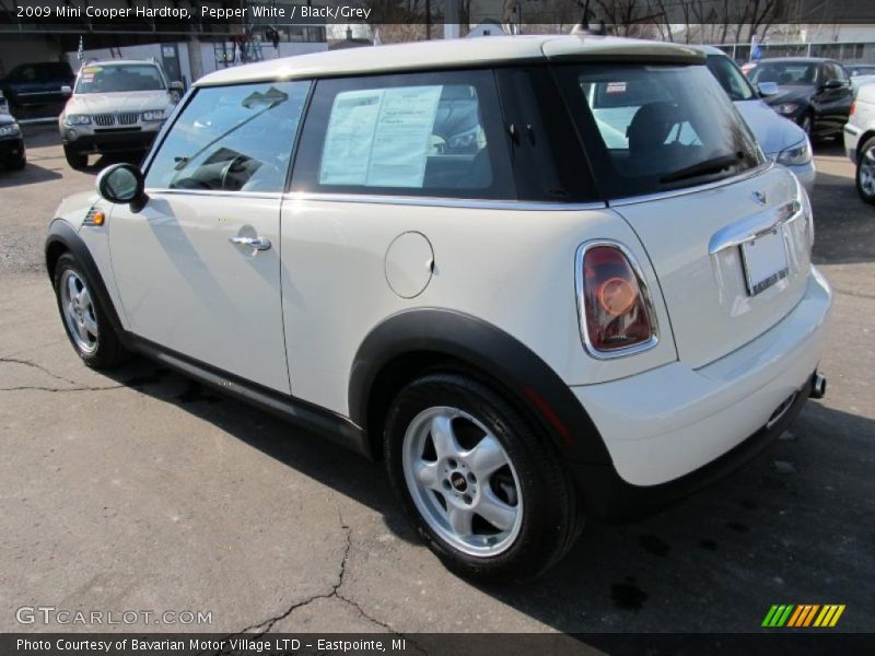 Pepper White / Black/Grey 2009 Mini Cooper Hardtop