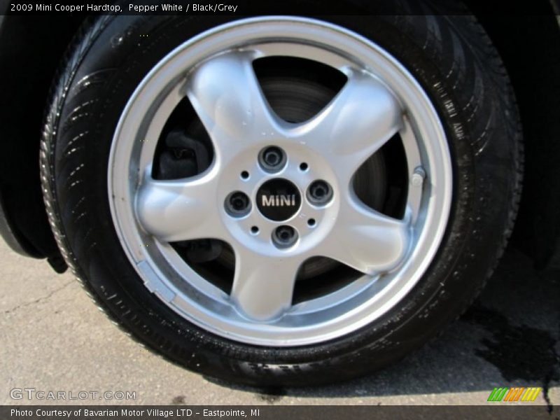 Pepper White / Black/Grey 2009 Mini Cooper Hardtop