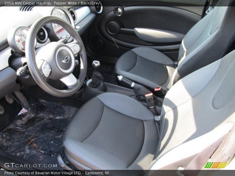 Pepper White / Black/Grey 2009 Mini Cooper Hardtop