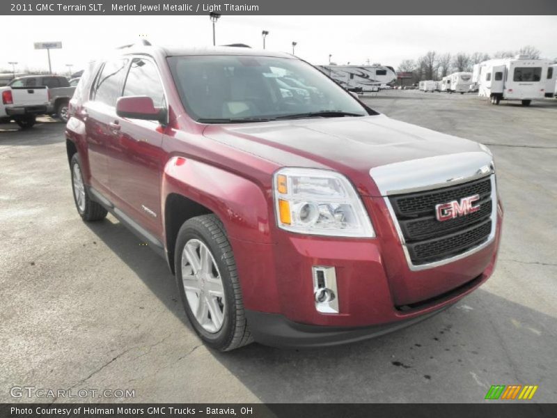 Front 3/4 View of 2011 Terrain SLT
