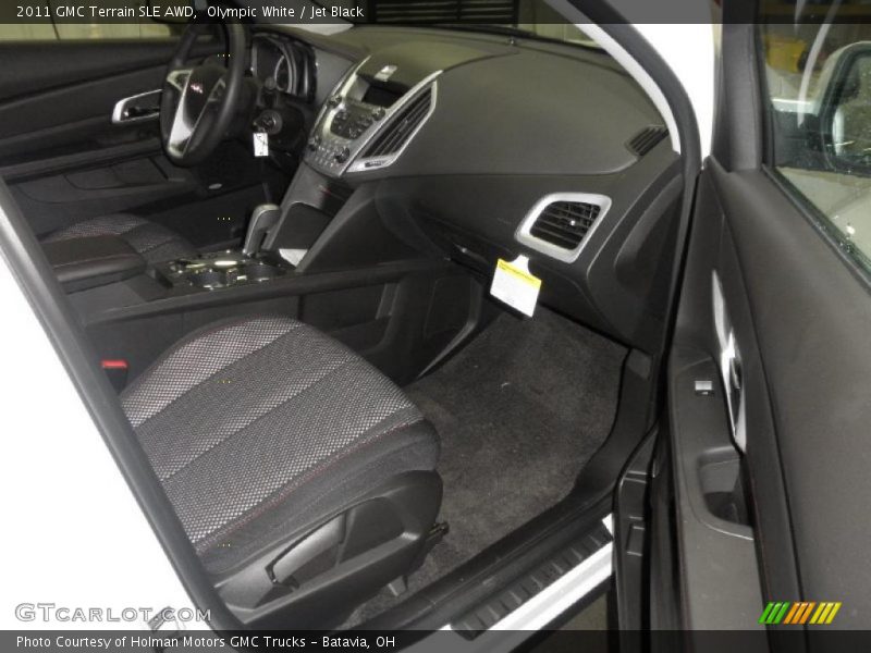 Olympic White / Jet Black 2011 GMC Terrain SLE AWD