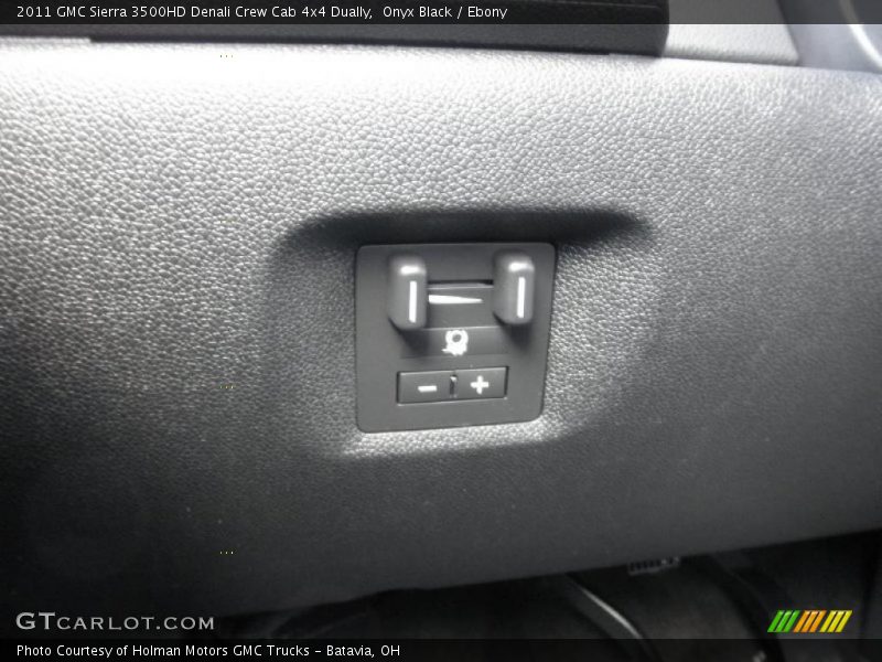 Onyx Black / Ebony 2011 GMC Sierra 3500HD Denali Crew Cab 4x4 Dually
