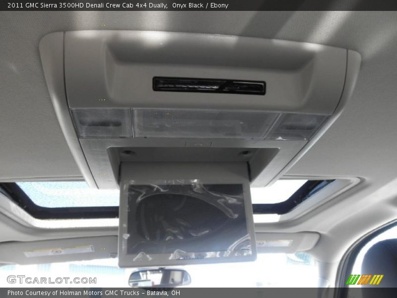 Onyx Black / Ebony 2011 GMC Sierra 3500HD Denali Crew Cab 4x4 Dually
