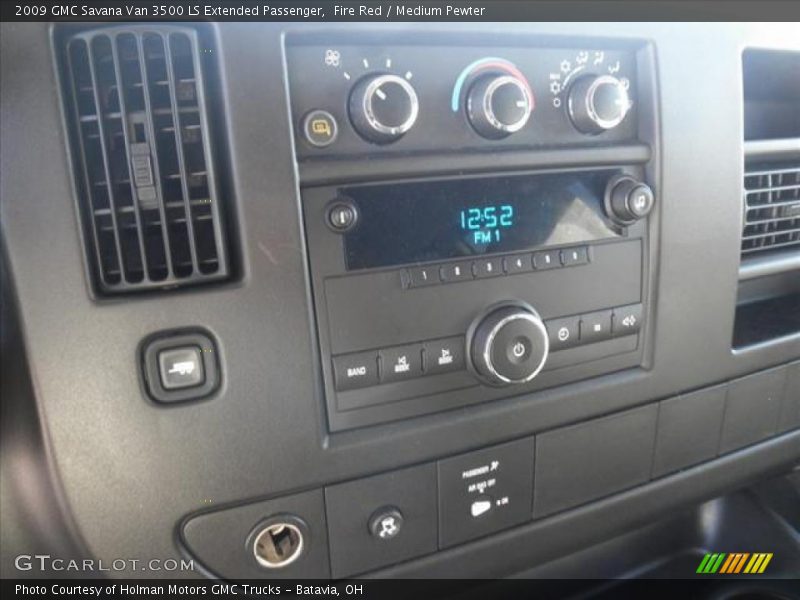 Fire Red / Medium Pewter 2009 GMC Savana Van 3500 LS Extended Passenger