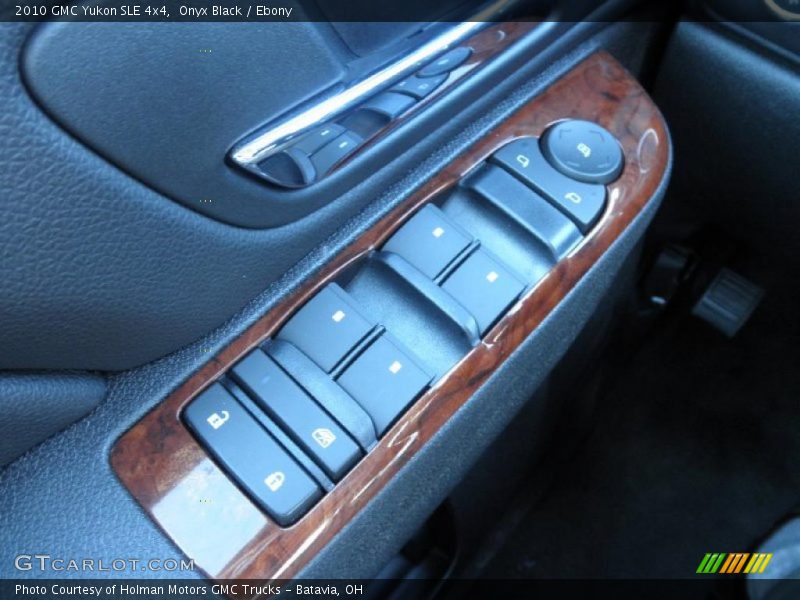 Onyx Black / Ebony 2010 GMC Yukon SLE 4x4