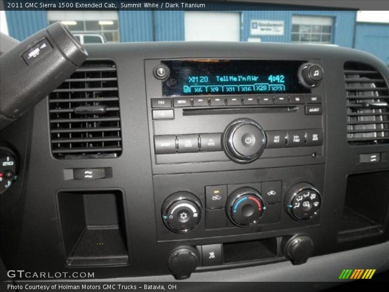 Controls of 2011 Sierra 1500 Extended Cab