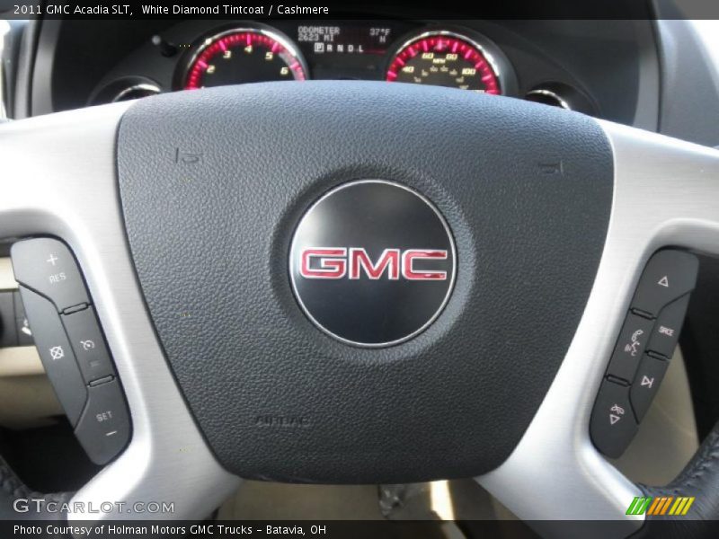 White Diamond Tintcoat / Cashmere 2011 GMC Acadia SLT