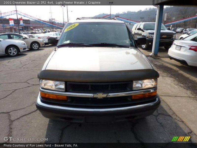 Light Pewter Metallic / Graphite 2001 Chevrolet Blazer LS ZR2 4x4