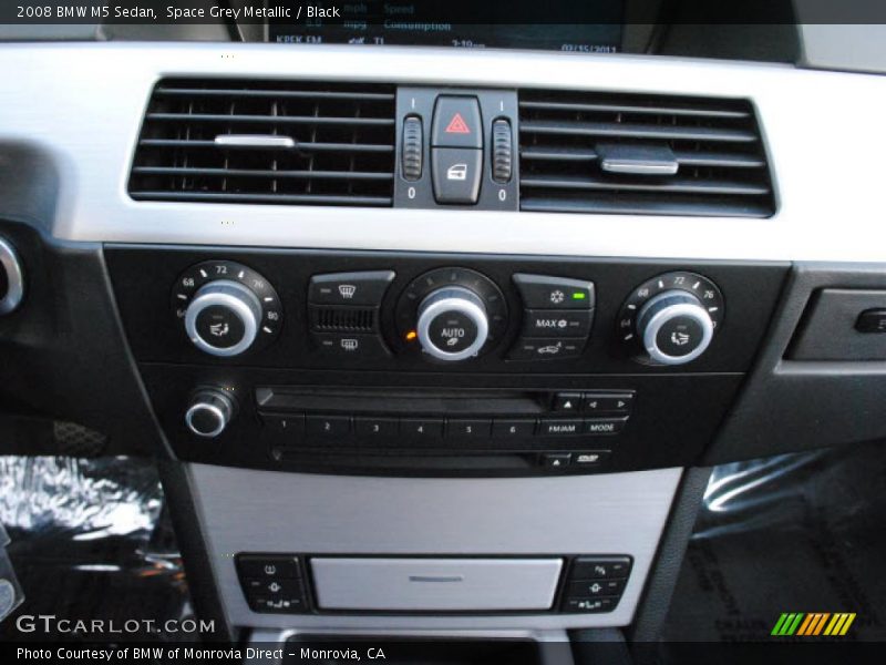 Controls of 2008 M5 Sedan