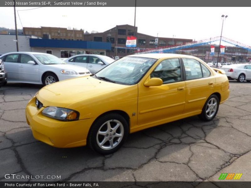 Front 3/4 View of 2003 Sentra SE-R