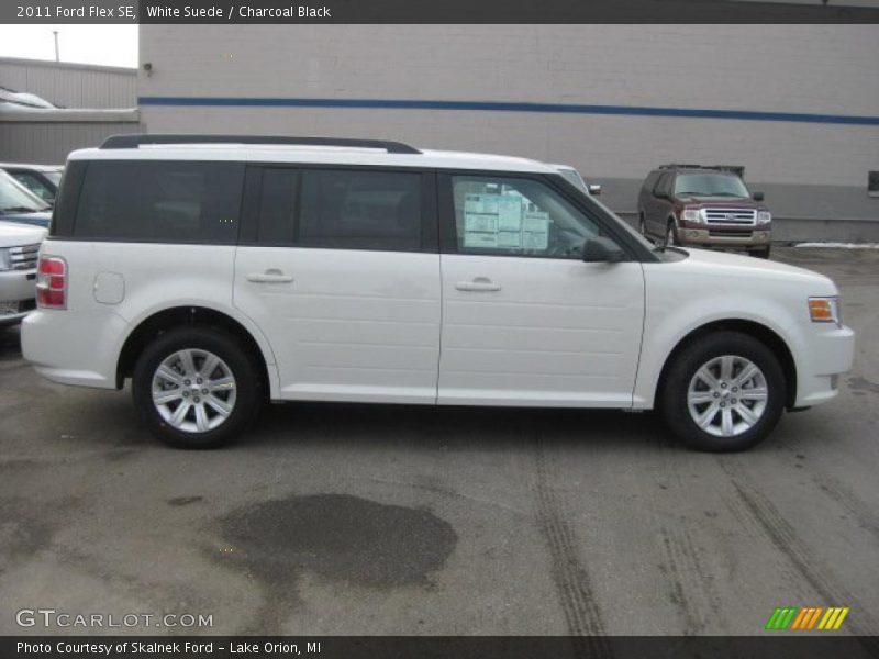 White Suede / Charcoal Black 2011 Ford Flex SE