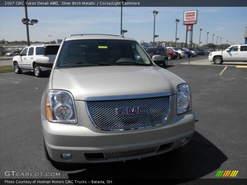 Silver Birch Metallic / Cocoa/Light Cashmere 2007 GMC Yukon Denali AWD