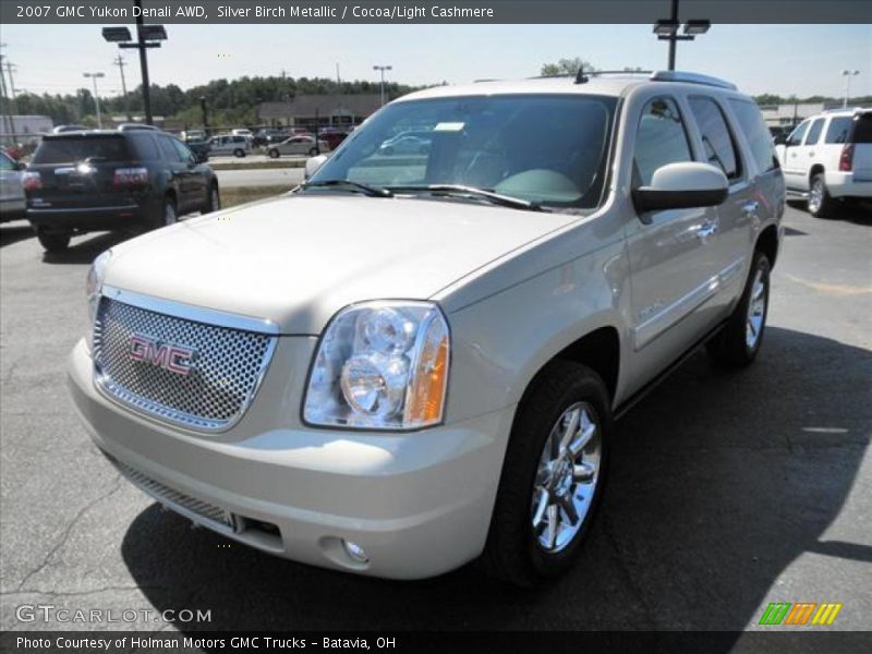 Silver Birch Metallic / Cocoa/Light Cashmere 2007 GMC Yukon Denali AWD
