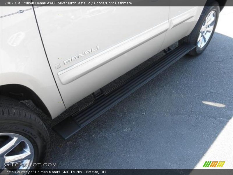 Silver Birch Metallic / Cocoa/Light Cashmere 2007 GMC Yukon Denali AWD