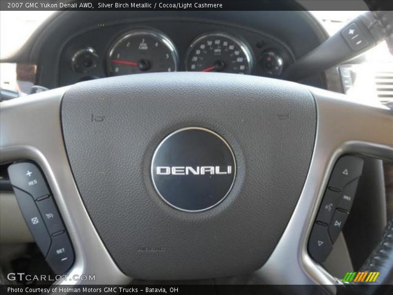 Silver Birch Metallic / Cocoa/Light Cashmere 2007 GMC Yukon Denali AWD
