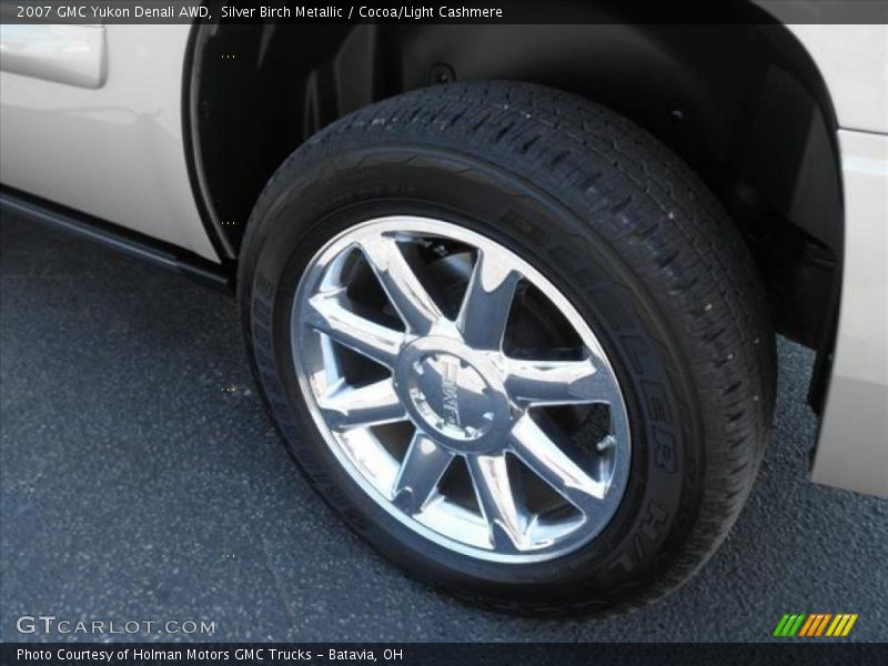 Silver Birch Metallic / Cocoa/Light Cashmere 2007 GMC Yukon Denali AWD