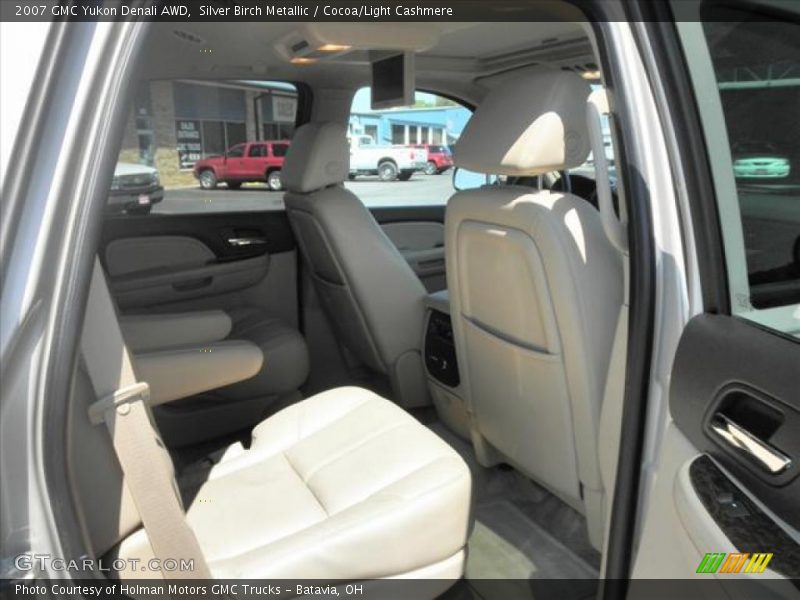 Silver Birch Metallic / Cocoa/Light Cashmere 2007 GMC Yukon Denali AWD