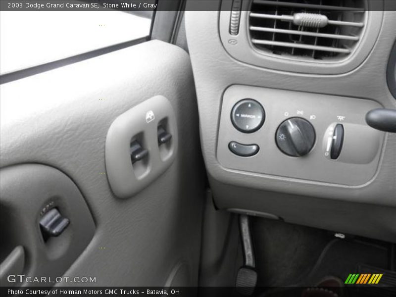 Stone White / Gray 2003 Dodge Grand Caravan SE