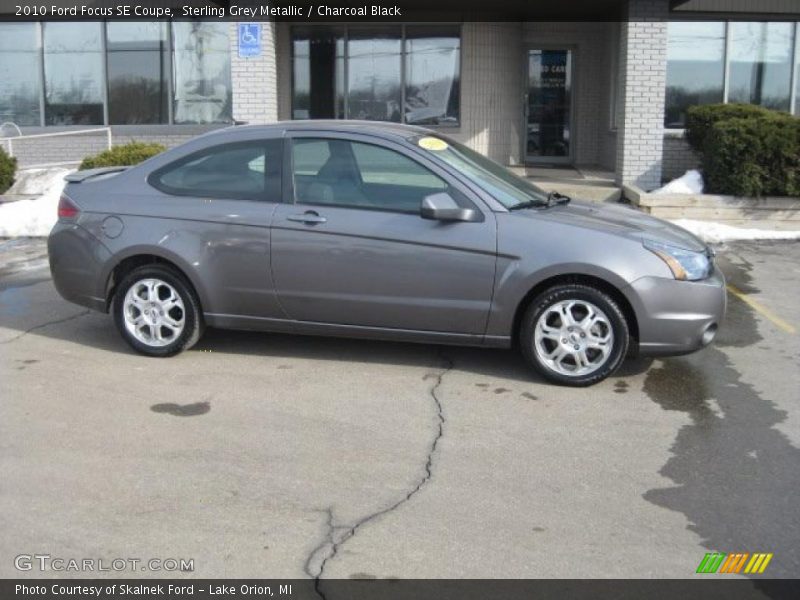 Sterling Grey Metallic / Charcoal Black 2010 Ford Focus SE Coupe