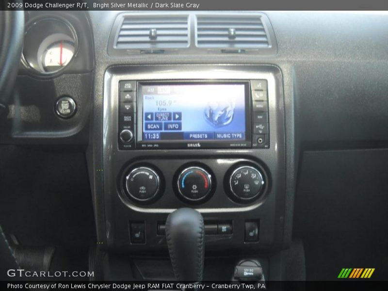 Bright Silver Metallic / Dark Slate Gray 2009 Dodge Challenger R/T