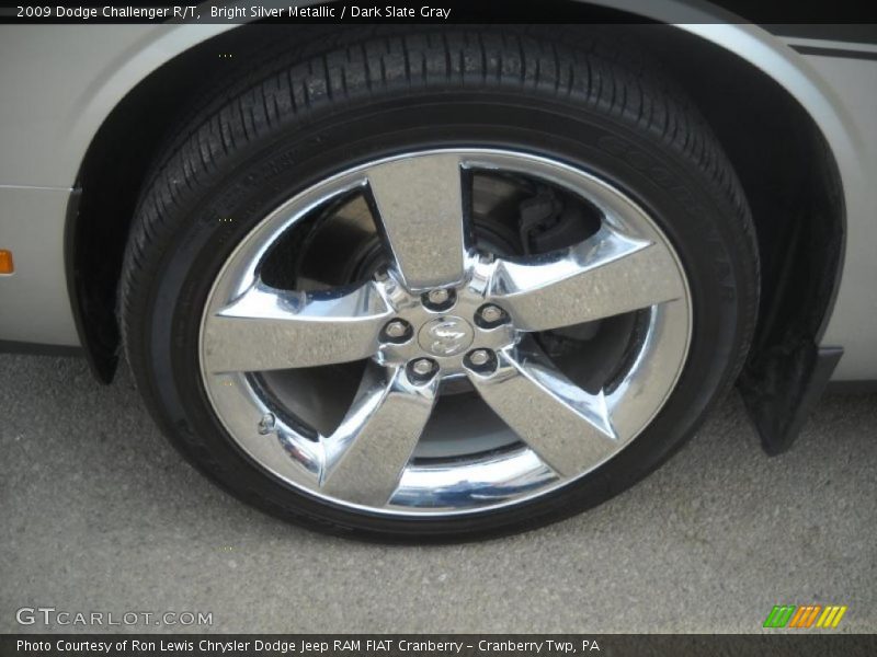 Bright Silver Metallic / Dark Slate Gray 2009 Dodge Challenger R/T