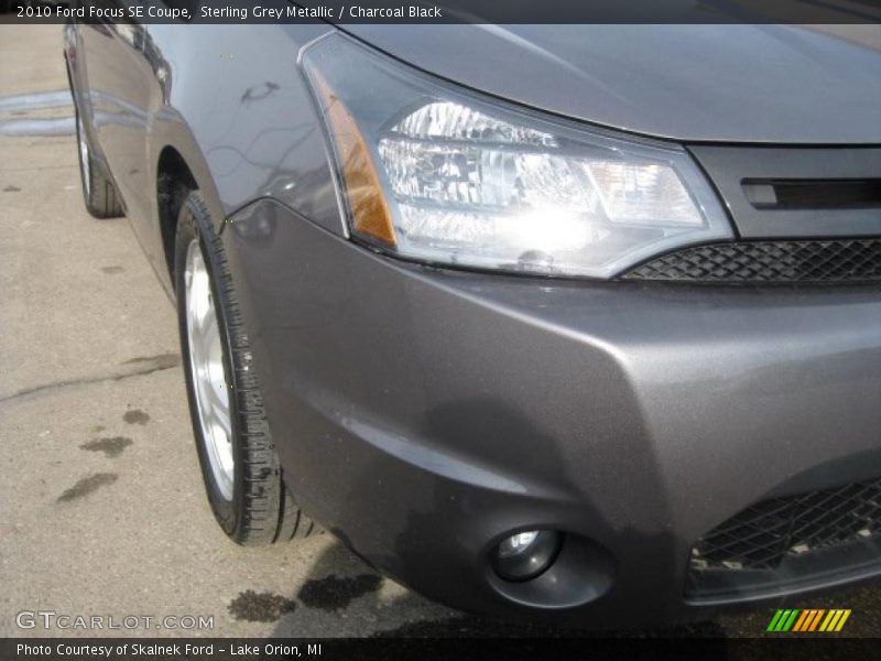 Sterling Grey Metallic / Charcoal Black 2010 Ford Focus SE Coupe