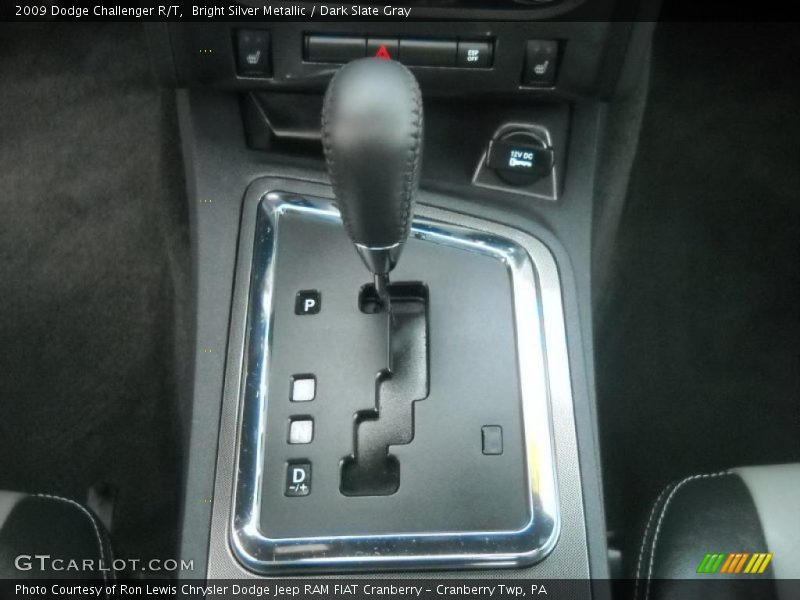 Bright Silver Metallic / Dark Slate Gray 2009 Dodge Challenger R/T