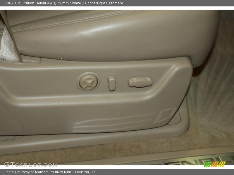 Summit White / Cocoa/Light Cashmere 2007 GMC Yukon Denali AWD