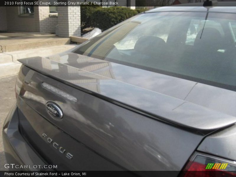 Sterling Grey Metallic / Charcoal Black 2010 Ford Focus SE Coupe
