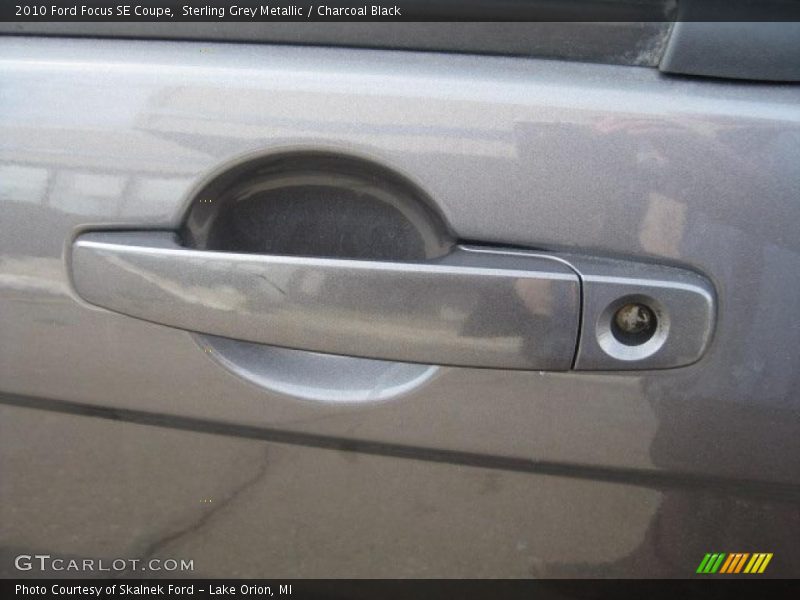 Sterling Grey Metallic / Charcoal Black 2010 Ford Focus SE Coupe