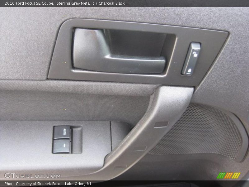 Sterling Grey Metallic / Charcoal Black 2010 Ford Focus SE Coupe