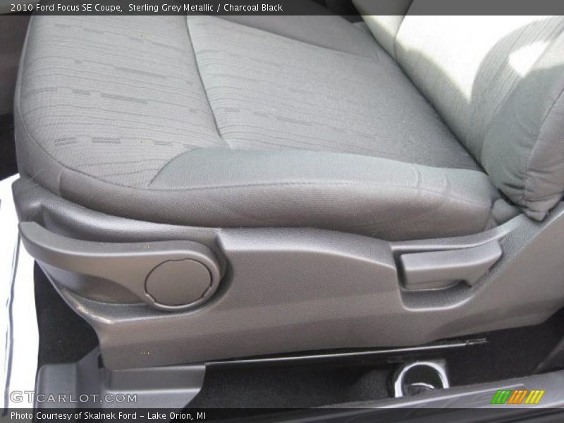 Sterling Grey Metallic / Charcoal Black 2010 Ford Focus SE Coupe