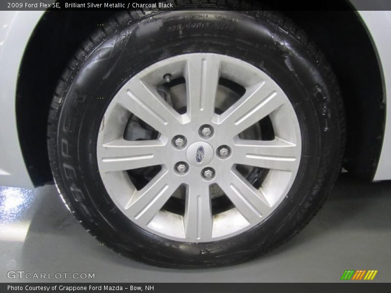 Brilliant Silver Metallic / Charcoal Black 2009 Ford Flex SE