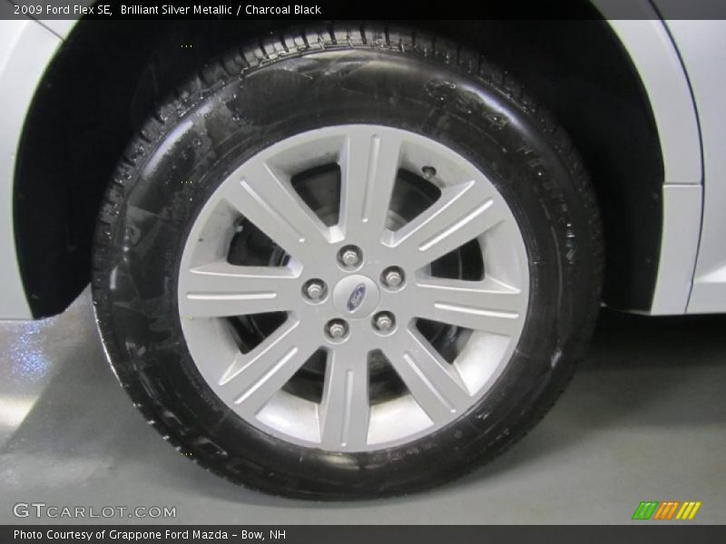 Brilliant Silver Metallic / Charcoal Black 2009 Ford Flex SE