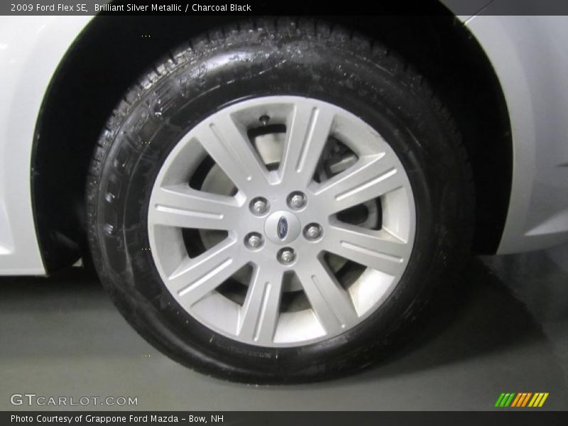 Brilliant Silver Metallic / Charcoal Black 2009 Ford Flex SE