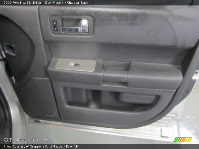 Brilliant Silver Metallic / Charcoal Black 2009 Ford Flex SE