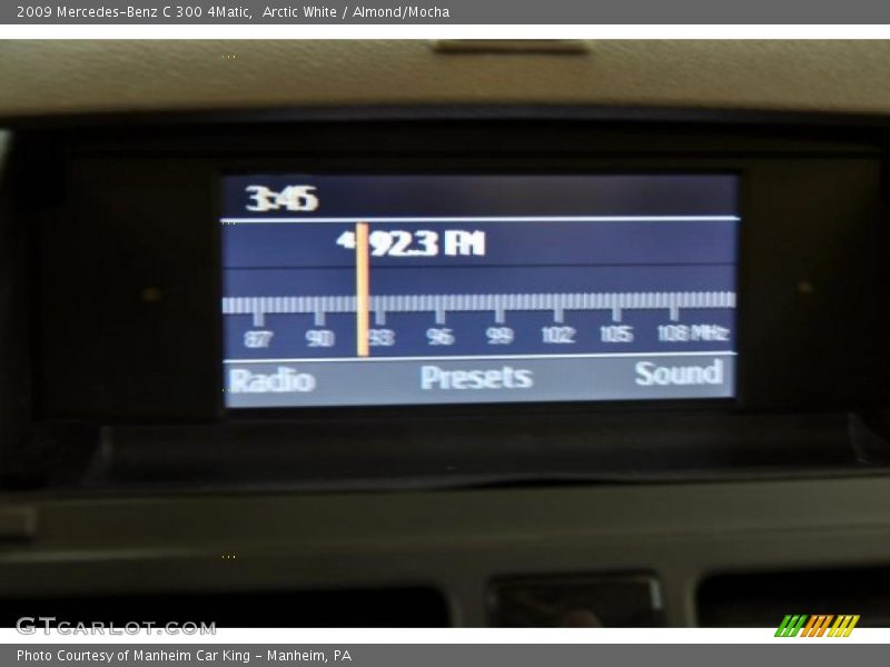 Arctic White / Almond/Mocha 2009 Mercedes-Benz C 300 4Matic